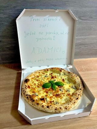 📢 Máš chuť na pizzu i přes týden? Přestože oficiálně pečeme od pátku do pondělí, 🍕 je možné si pizzu objednat i ve všední...